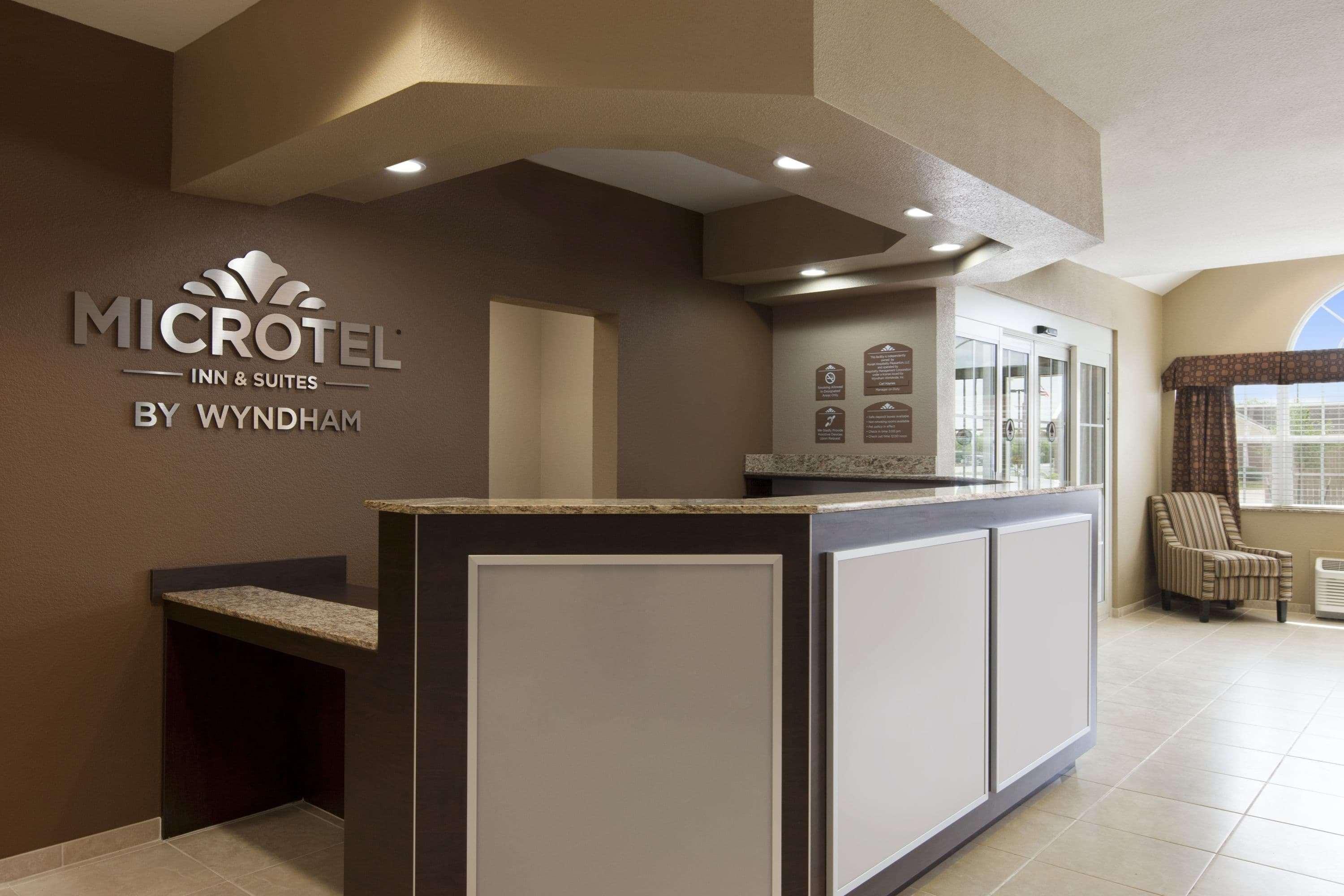 Microtel Inn & Suites Kenedy Zewnętrze zdjęcie