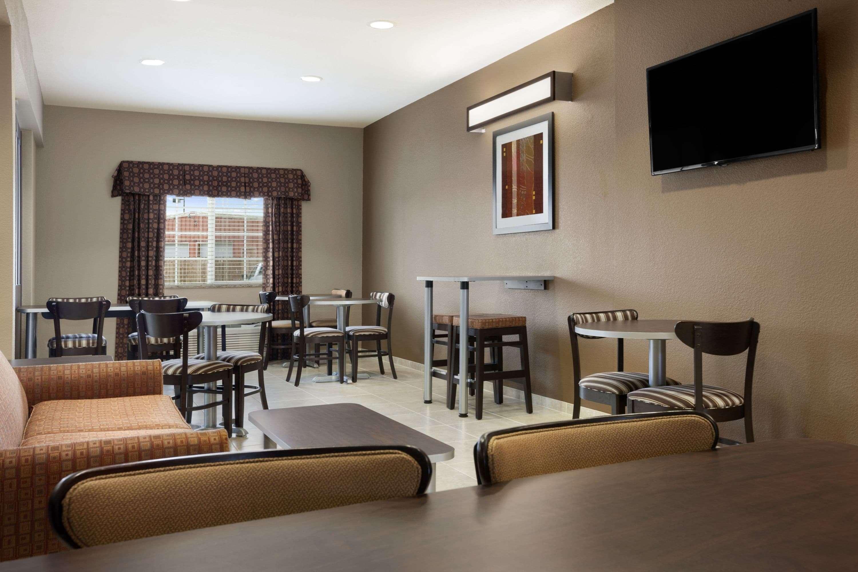 Microtel Inn & Suites Kenedy Zewnętrze zdjęcie