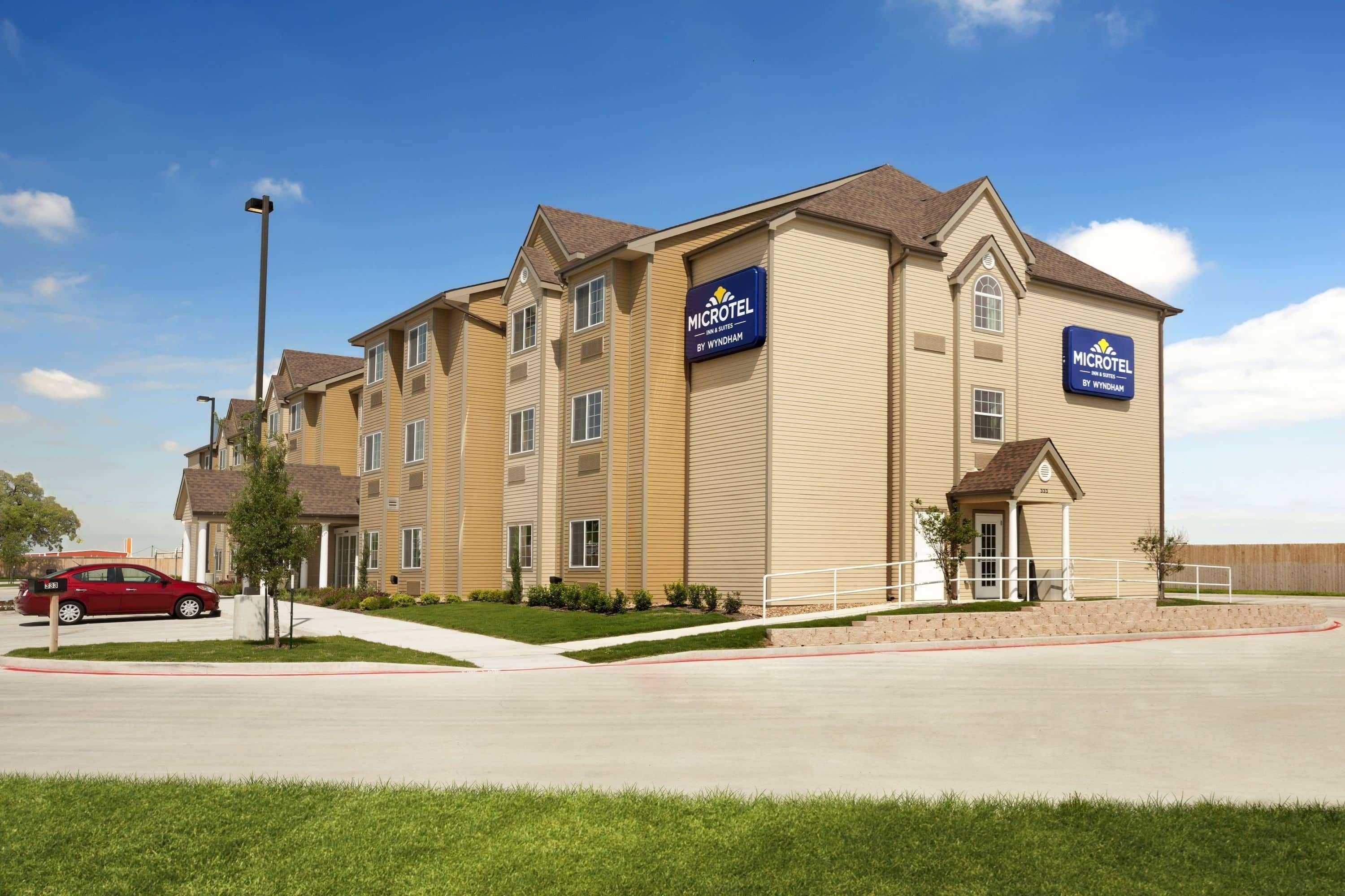 Microtel Inn & Suites Kenedy Zewnętrze zdjęcie