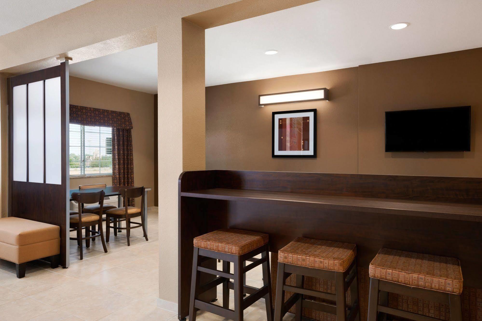 Microtel Inn & Suites Kenedy Zewnętrze zdjęcie