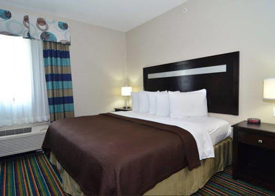 Microtel Inn & Suites Kenedy Zewnętrze zdjęcie